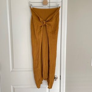 Vince
Pleated Tie Front Midi Skirt